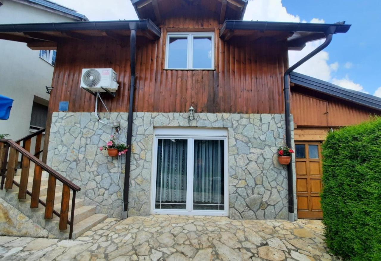 Filip Hotel Korenica Exterior foto
